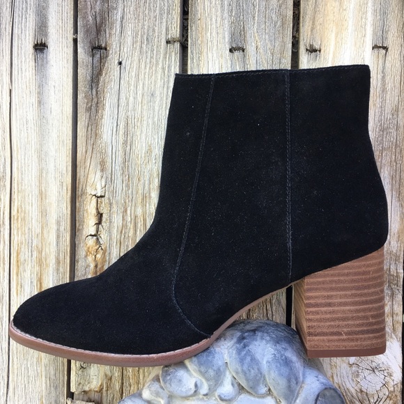 Madewell Shoes - NWT Madewell Bryce Chelsea Boot Suede True Black 9